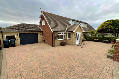 3 bedroom semi-detached house for sale, Raincliffe Crescent, Scarborough