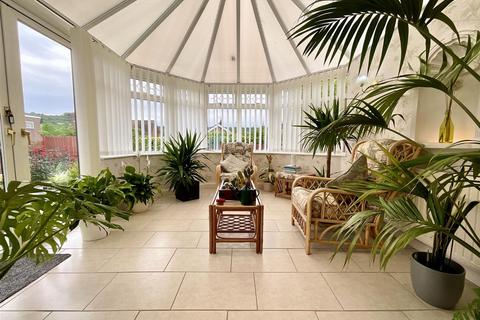 3 bedroom house for sale, Raincliffe Crescent, Scarborough, YO12