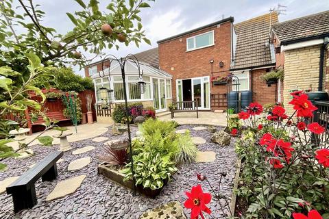 3 bedroom house for sale, Raincliffe Crescent, Scarborough, YO12