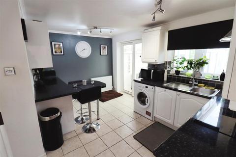 2 bedroom semi-detached house for sale, Marlowe Close, Galley Common, Nuneaton