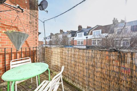 1 bedroom flat to rent, Coombe Road, Kingston, Kingston Upon Thames, KT2