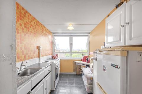 1 bedroom flat for sale, Alfreda Street, London, SW11