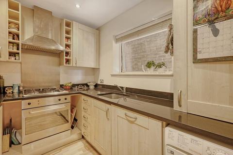 2 bedroom flat for sale, Caesar Court, Bethnal Green