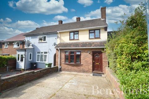 95 Daventry Road, Romford, RM3 7RA