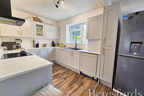 95 Daventry Road, Romford, RM3 7RA