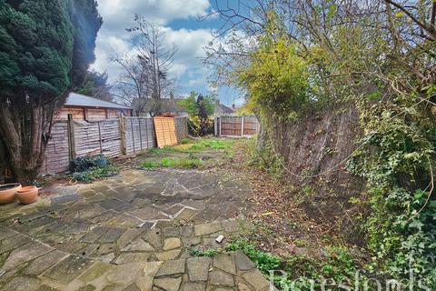 95 Daventry Road, Romford, RM3 7RA