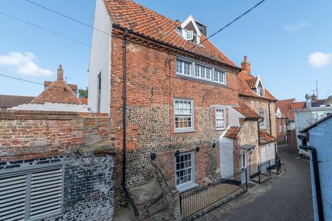St Michaels Cottage Jicklings Yard, Wells-next-the-sea, NR23 1AU
