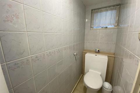 3 bedroom terraced house to rent, Warwick Place, Northfleet DA11