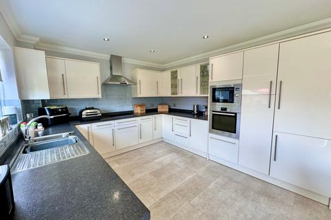 25 Ashes Close, Walton On The Naze, CO14 8TZ