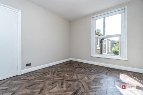 5 bedroom terraced house to rent, Dunlace Road, Lower Clapton, Hackney, E5