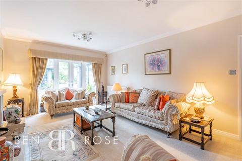 11 Dunham Drive, Whittle Le Woods, Chorley, PR6 7DN