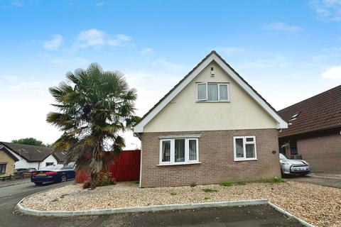 4 bedroom detached bungalow for sale, Cae Llwyd, Caerphilly, CF83 3HB