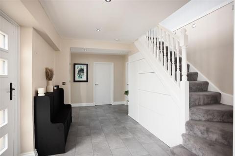 5 bedroom detached house for sale, Potterton Lane, Leeds LS15