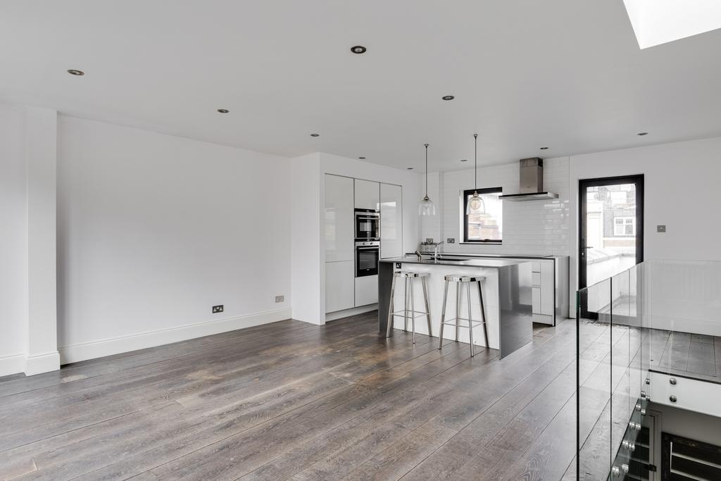Flat 3, 42 Hoxton Square, London N1 6 PB-13