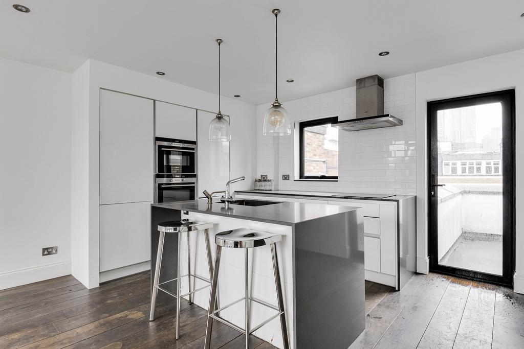 Flat 3, 42 Hoxton Square, London N1 6 PB-16