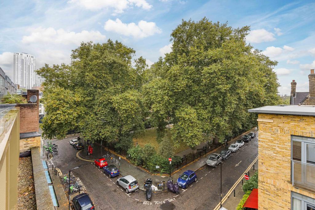 Flat 3, 42 Hoxton Square, London N1 6 PB-24