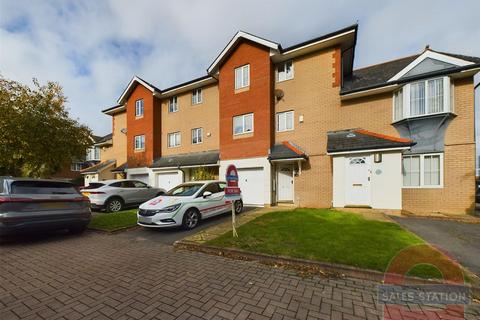 3 bedroom townhouse for sale, Seager Drive, Cardiff