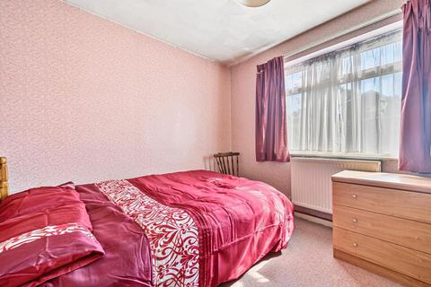 8 Clivedale Road, Woodley, Reading, RG5 3RD