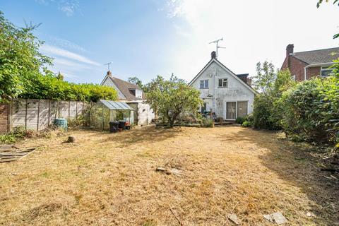 8 Clivedale Road, Woodley, Reading, RG5 3RD