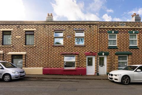 3 bedroom terraced house for sale, 8, Upper Dukes Road, Douglas