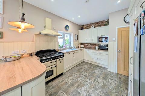 4 bedroom detached house for sale, Western Avenue, Bournemouth BH10