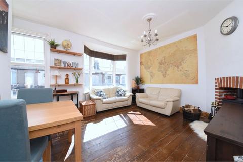 2 bedroom flat to rent, Grange Avenue, LONDON, N12