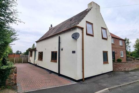 2 bedroom detached house for sale, High Street, Hook, Goole