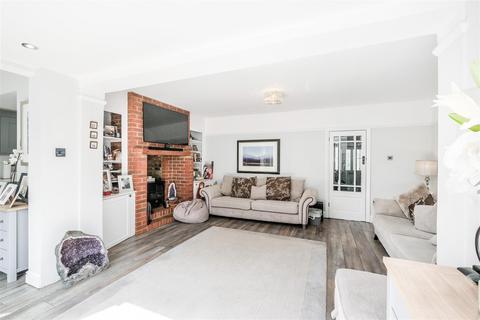 54 Goldsborough Crescent, London, E4 6PZ