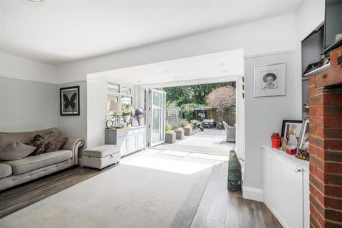 54 Goldsborough Crescent, London, E4 6PZ