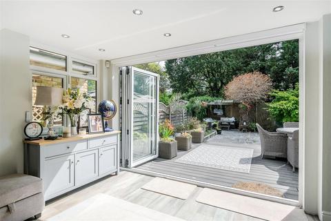 54 Goldsborough Crescent, London, E4 6PZ