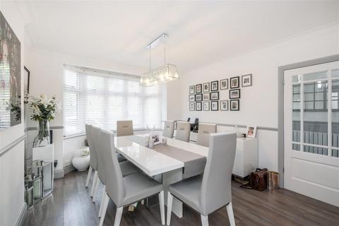 54 Goldsborough Crescent, London, E4 6PZ