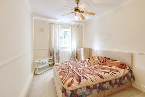 25 Dale Close, South Ockendon, RM15 5DR
