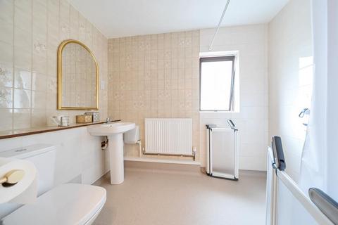 2 bedroom flat for sale, Spencer Close,  Finchley,  N3