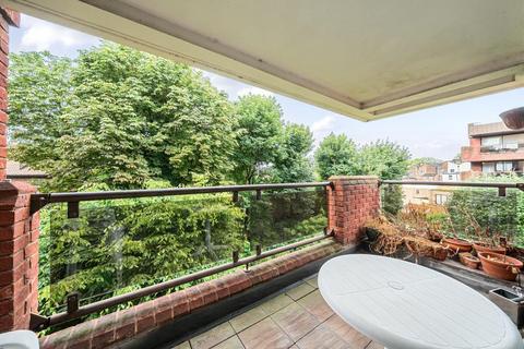 2 bedroom flat for sale, Spencer Close,  Finchley,  N3