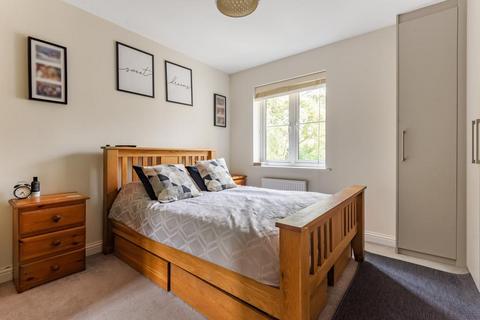 17 Guild Close, Witney, OX28 5DL