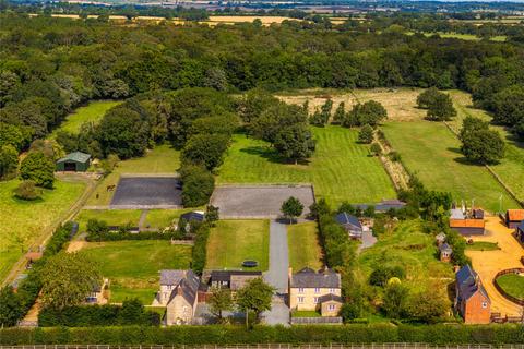 3 bedroom equestrian property for sale, Pimlico, Brackley, Northamptonshire, NN13