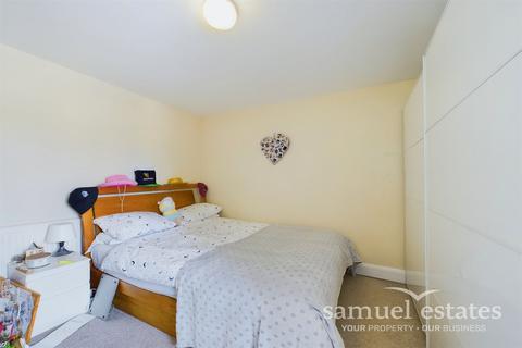 2 bedroom flat for sale, 10-12 High Street, Colliers Wood, SW19