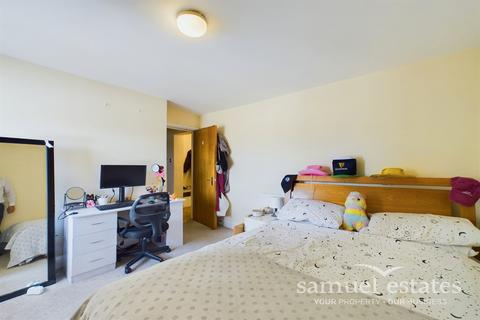 2 bedroom flat for sale, 10-12 High Street, Colliers Wood, SW19