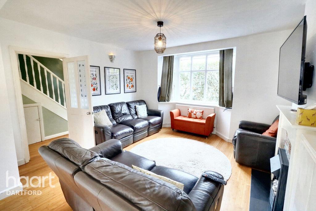 St Vincents Road, Dartford 3 bed semidetached house for sale £400,000