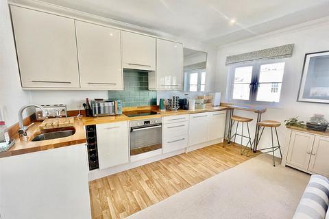 1 bedroom apartment for sale, 21 The Norton, Tenby