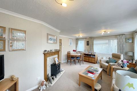 2 bedroom park home for sale, Havenlyn Residential Retirement Park, Lancaster New Road, Preston