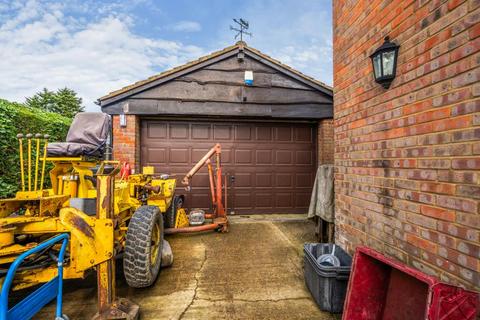 4 bedroom semi-detached house for sale, Chartridge,  Buckinghamshire,  HP5