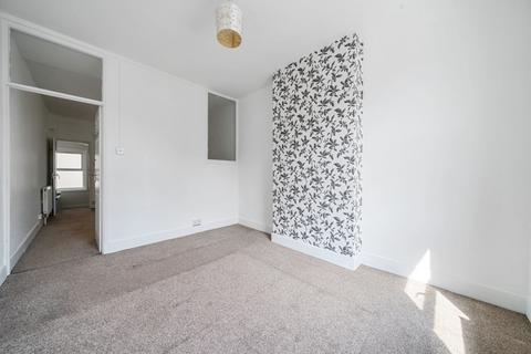 2 bedroom terraced house for sale, College Road, Bromley