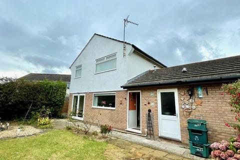 4 bedroom detached house for sale, Liddell Drive, Llandudno