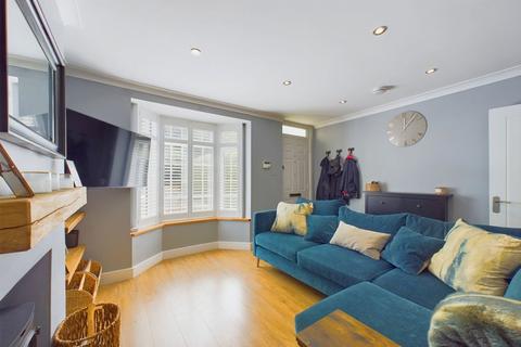 43 Crawley Road, Horsham, RH12 4DS