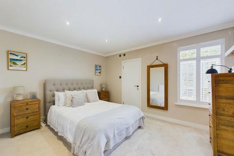 43 Crawley Road, Horsham, RH12 4DS
