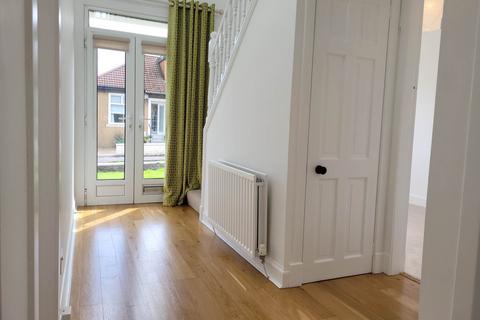 3 bedroom end of terrace house to rent, Linn Drive, Netherlee