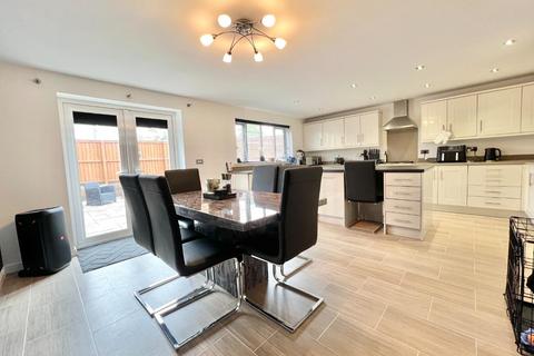 4 bedroom semi-detached house for sale, Howden Green, Howden Le Wear, Crook