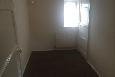 4 bedroom terraced house to rent, Crescent Road, Dagenham, RM10