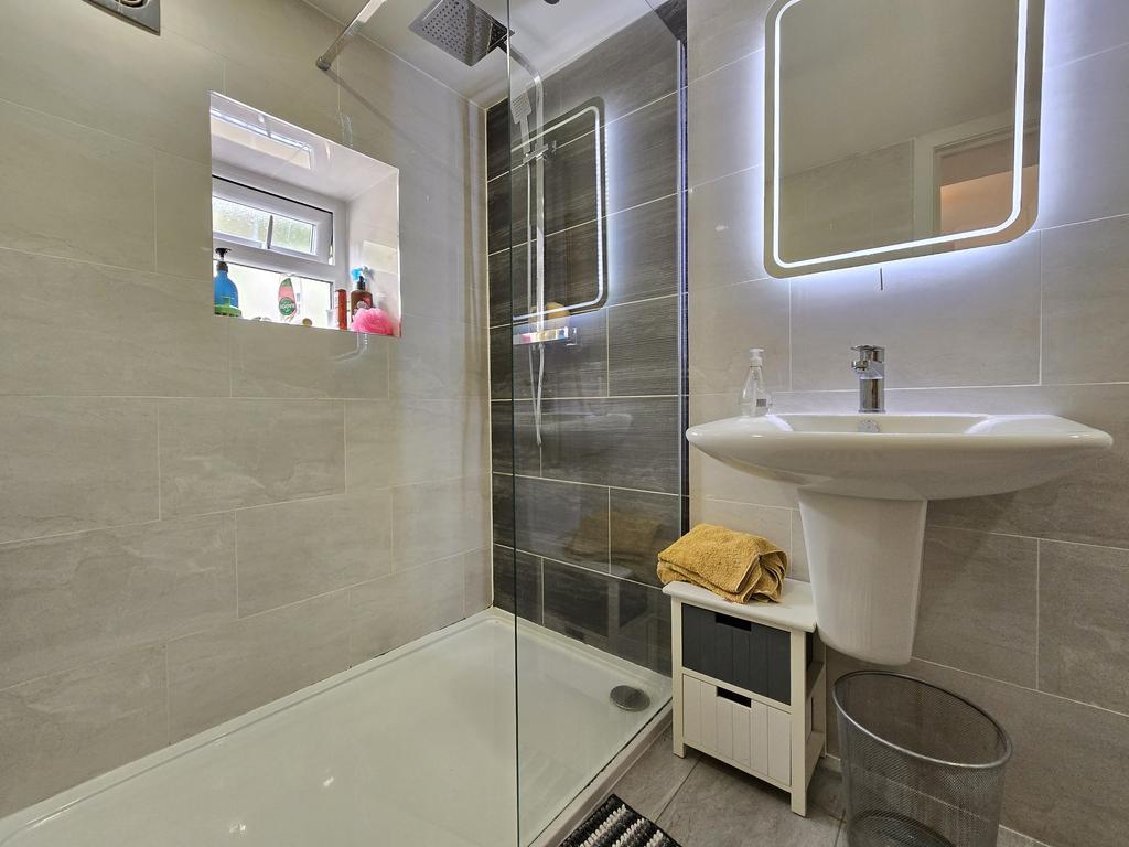 En Suite 2